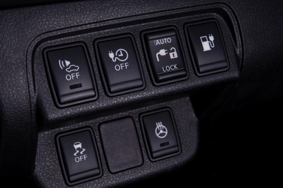  Nissan Leaf 2013 года  (фото 16 из 63)